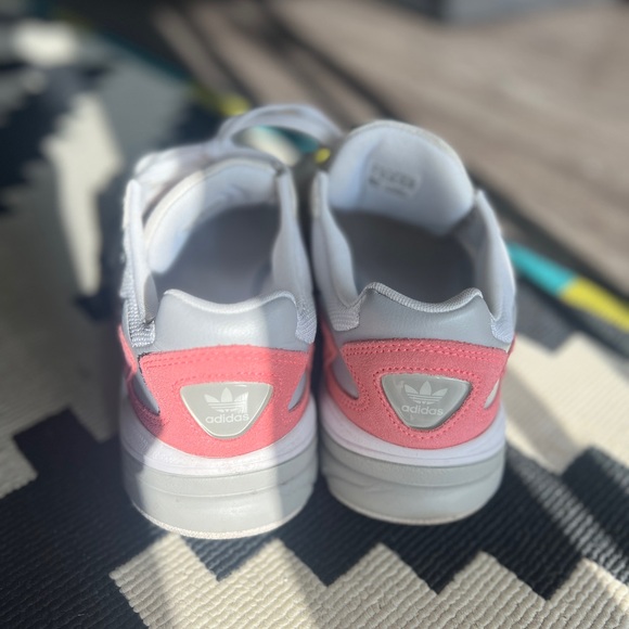 Adidas Falcon 'White Shock Pink' - Picture 4 of 4